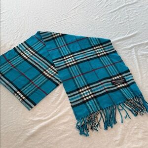 100% Cashmere made in Scotland Plaid Pattern Blanket Scarf. blue with black